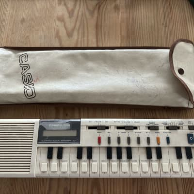 Casio VL-1 VL-Tone 29-Key Synthesizer Keyboard 1979 - 1984 - White