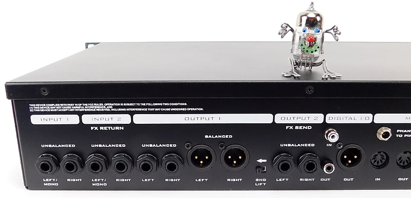Fractal Audio Axe-FX Ultra | Reverb Canada Fractal Audio Axe-FX Ultra | Reverb Canada
