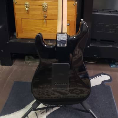 Squier Standard  Stratocaster HSS  Mirror Pickguard + Hard Case image 2