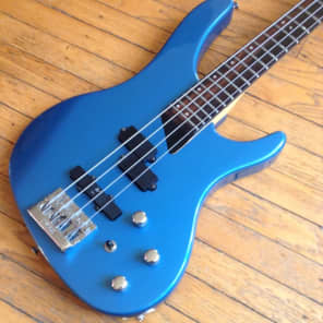 Washburn XB-200 Bass, Bantam Badass | Reverb