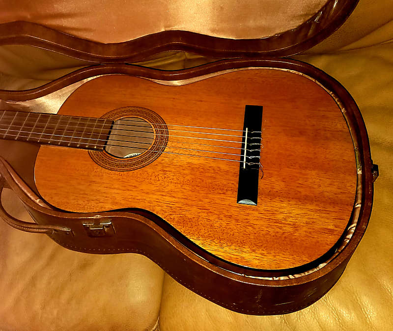 SAMICK LC-015G classical guitar and hard-shell case, 70's-80's, - natural with gloss coating. image 1
