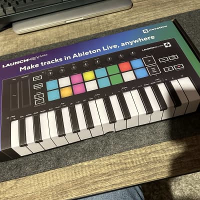 Novation Launchkey Mini MKIII MIDI Keyboard Controller
