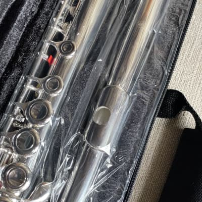 Yamaha YFL-222 Intermediate Flute for Student (International Version) 2000’s  - Silver image 8