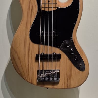 Lakland Skyline 55-60 (Joe Osborn) 5 String Jazz Bass