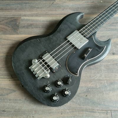Vintage Japanese Lawsuit SG Bass : r/BassGuitar