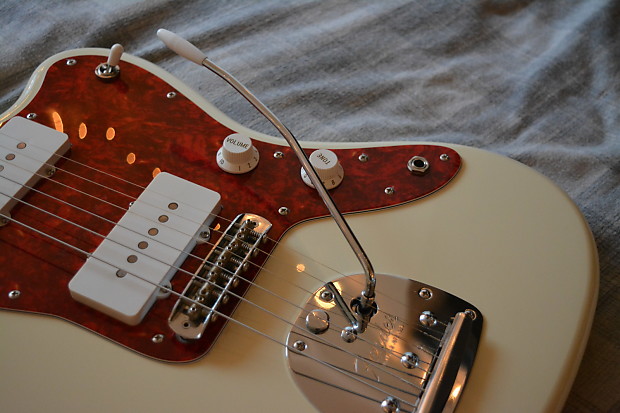 Fender CIJ Jazzmaster Crafted in Japan 97 - Bone Stock Fender CIJ Jazzmaster Crafted in Japan 97 - Bone Stock