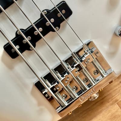 Charvel Pro-Mod San Dimas Bass PJ V, Platinum Pearl + Case image 9