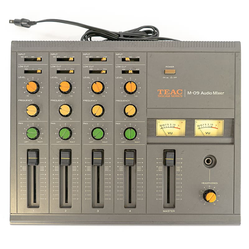 動作良好 TEAC M-09 AUDIO MIXER-