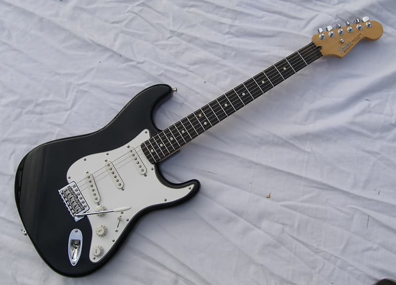 Fender American Series Stratocaster 2000 - 2007 | Reverb