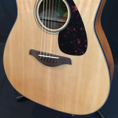 Yamaha FGX800C Solid Top Cutaway Acoustic-Electric Guitar Gloss Natural Finish image 4