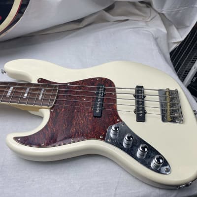 Schecter Diamond Series J5 J-5 LH Left-Handed Lefty 5-string Bass 2015 - White image 2