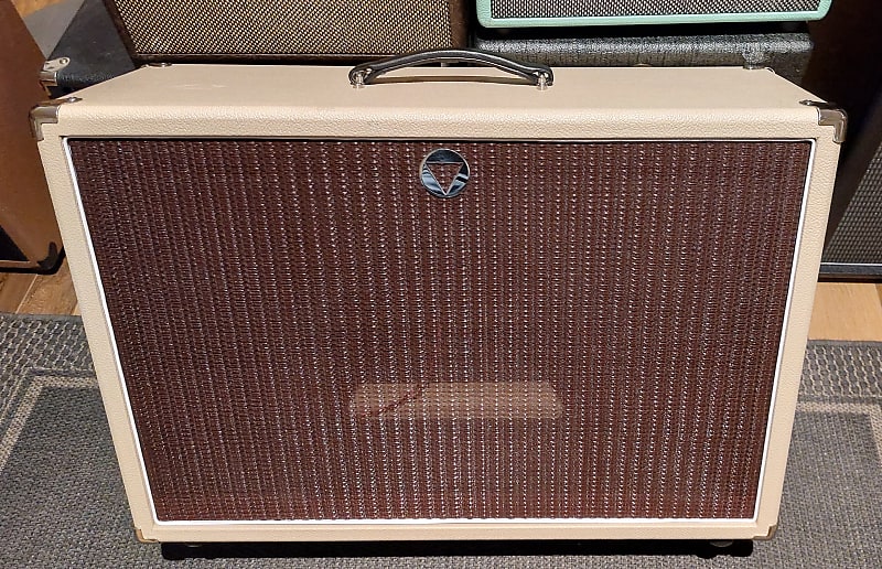 VBoutique VCab-OS 1x12 Oversized Creme Cafe - unloaded Speaker Cabinet image 1