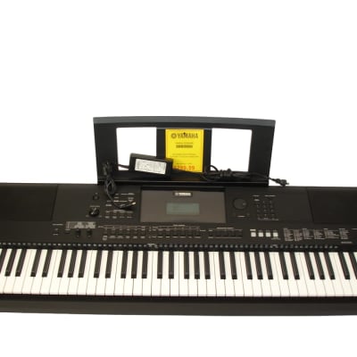 Yamaha PSR-EW400 76-key Portable Arranger Keyboard