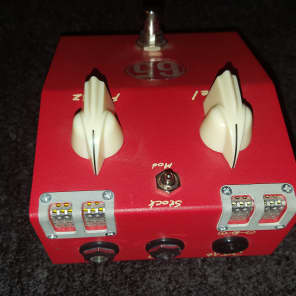 65 Amps Colour Face Distortion/Fuzz Pedal 2015? Red image 2