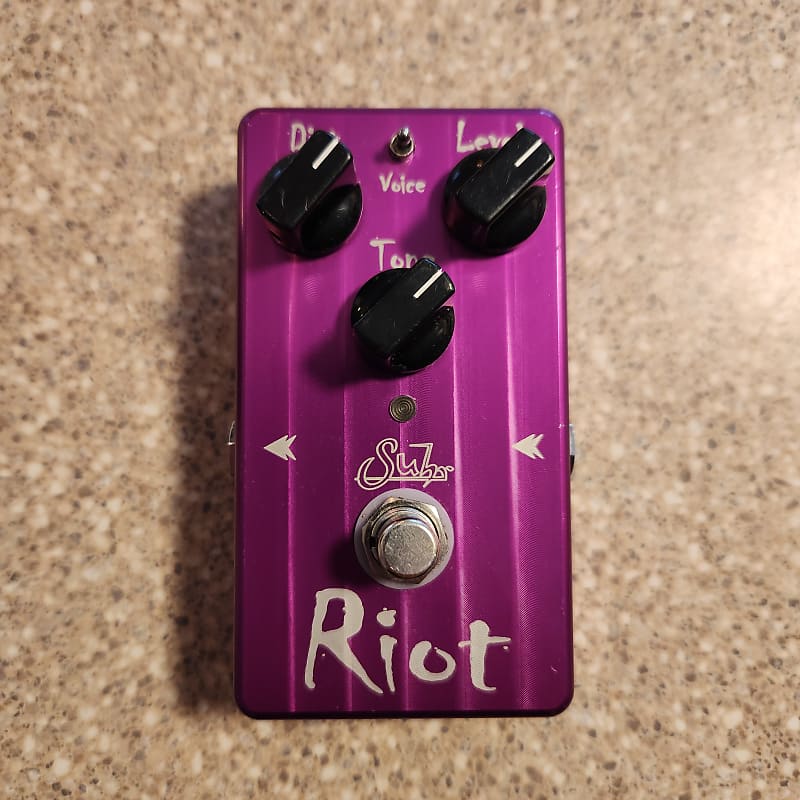 Suhr Riot