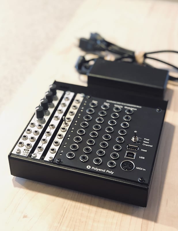 モジュラーケース 4ms Pod32 (Powered)