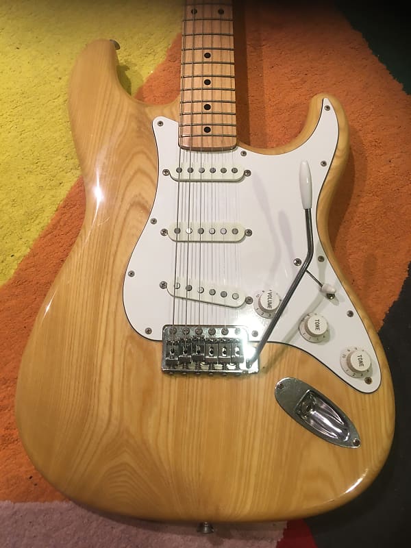 Fender Japan ST-72 フジゲン 1985 Fender Stratocaster '72 Vintage Reissue ST72-55 Black A
