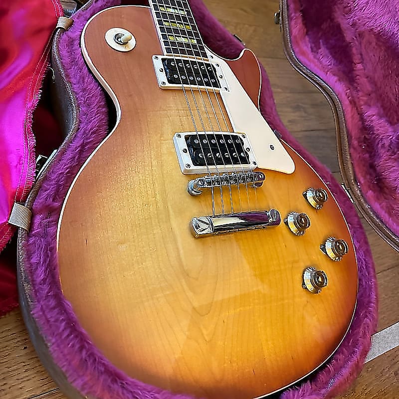 2005 Gibson Les Paul Classic - Honey Burst image 1