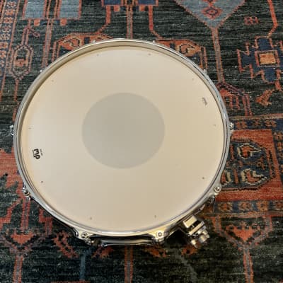 DW Performance Series Snare Drum - 6.5 x 14-inch - White Marine Pearl FinishPly image 4