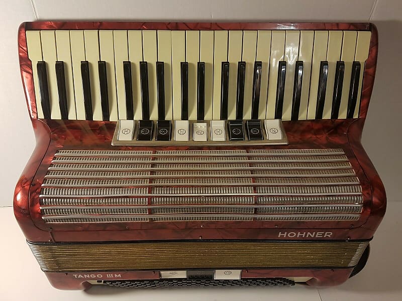 Hohner tango iii deals m