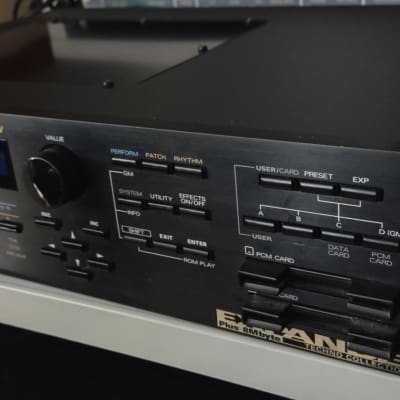 ROLAND SUPER JV1080 + SR-JV80-04 VINTAGE SYNTH + SR-JV80-11 TECHNO