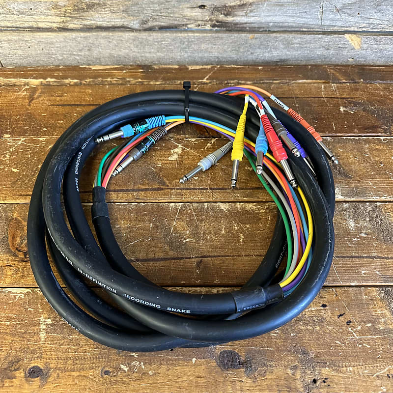 (16924) Hosa 8 EightChannel High Definition Recording Snake Reverb