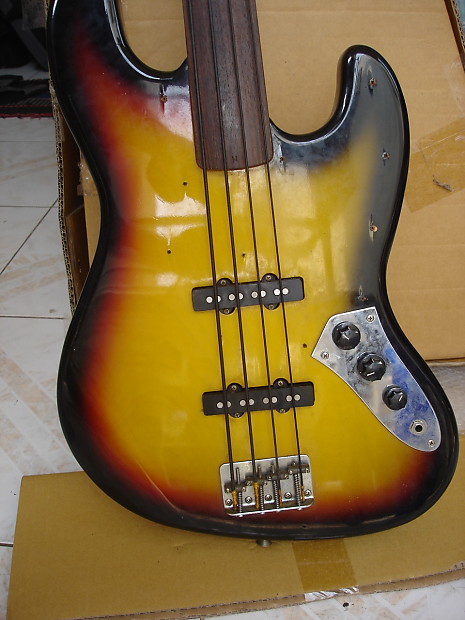 Tokai fretless jazz bass hotsell