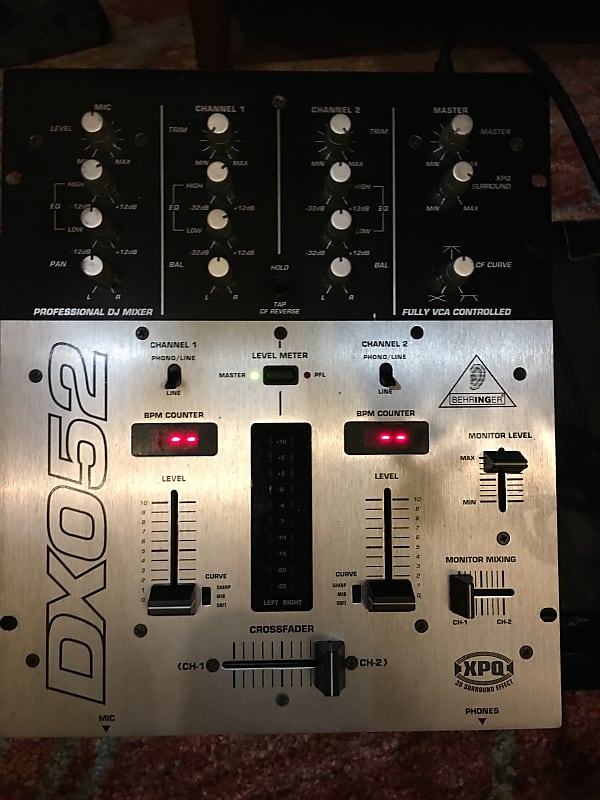 DJ機材 BEHRINGER PRO MIXER DX052 Behringer DX052 DJ Mixer | zZounds