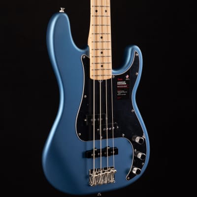 Fender American Performer Precision Bass Satin Lake Placid Blue  670 image 2
