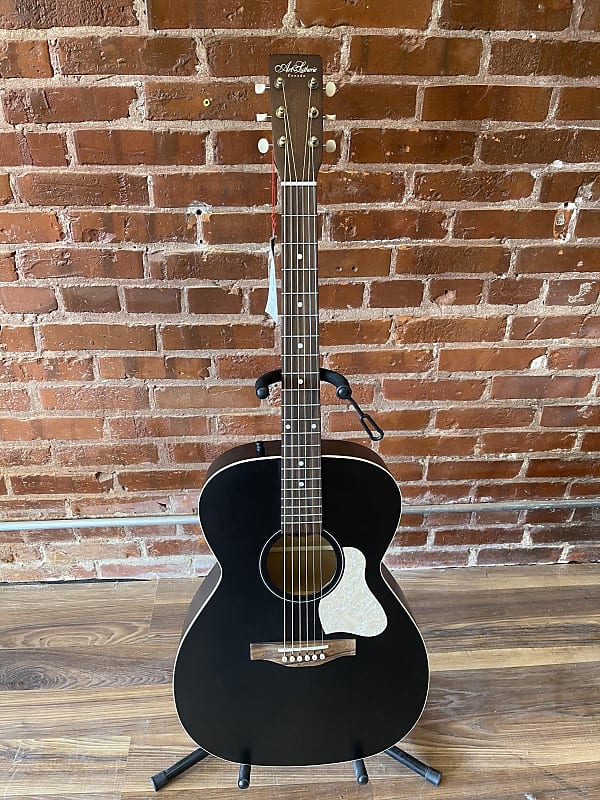 Legacy Faded Black | Art and Lutherie