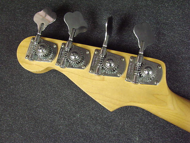 決まりました♪】レストア調整品♪ レア！Fender USA ベース JP-90