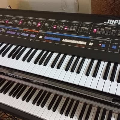 Roland Jupiter 6 61-Key Synthesizer 1983 - 1985 - Black