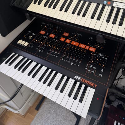 ARP 2823 Odyssey Mark III Monophonic Analog Synthesizer 1979 - 1981 - Black / Orange