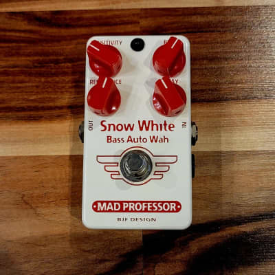 Mad Professor - Snow White - Bass Auto Wah Pedal | Reverb Canada