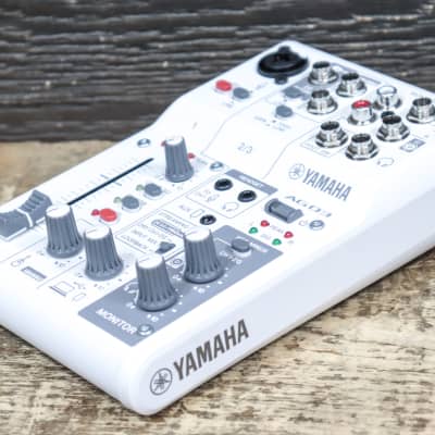 Yamaha AG03MK2 White 3-Channel Live Streaming Loopback Audio USB