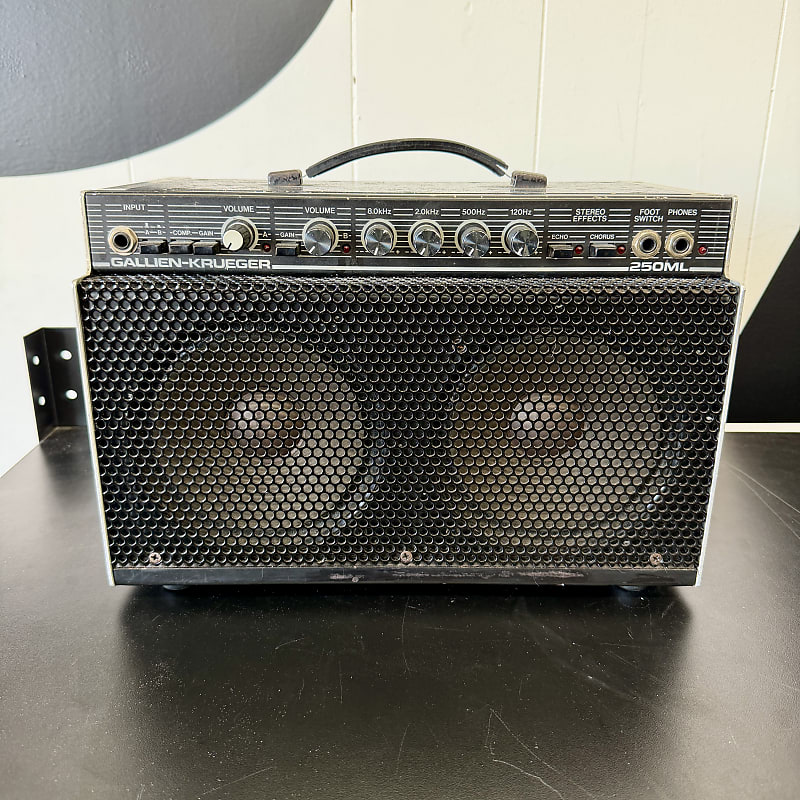 Gallien-Krueger 250ML Series II 100-Watt Stereo Lunchbox Guitar