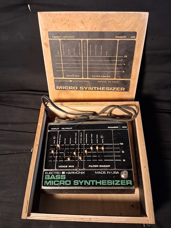 Electro-Harmonix Bass Micro Synthesizer