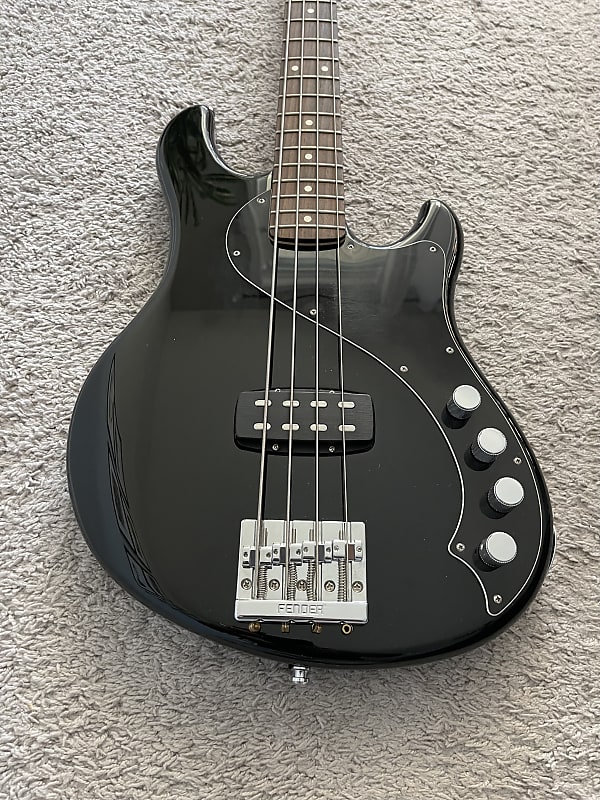 【希少】Fender Dimension IV Bassエレキベース Fender STANDARD DIMENSION BASS IV (Black) - Guitar Guys