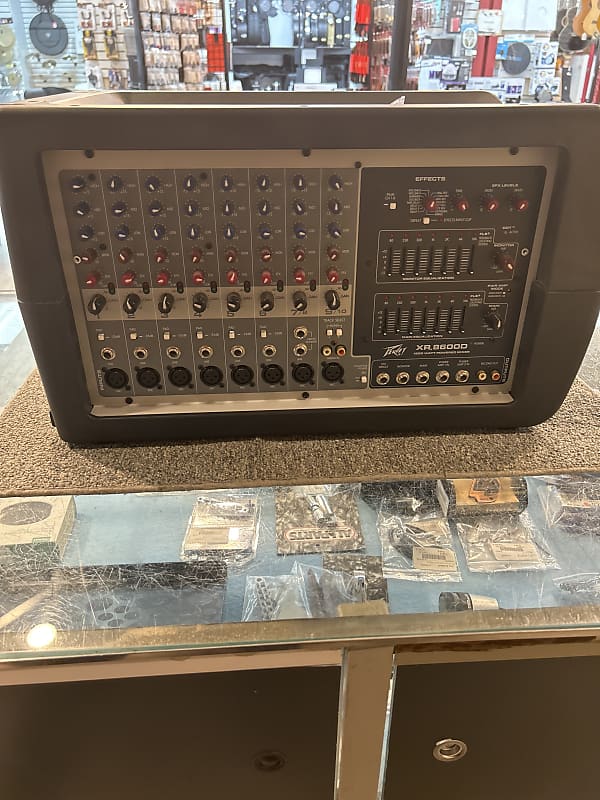Peavey XR 8600D Plastique Reverb Canada