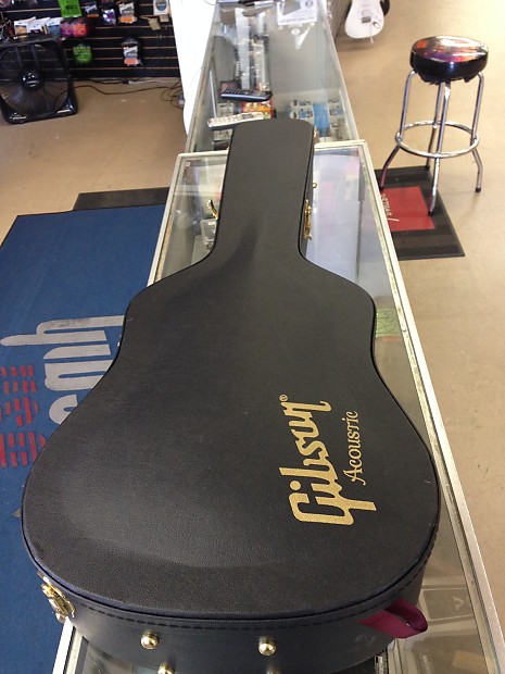 Gibson  Acoustic case image 1