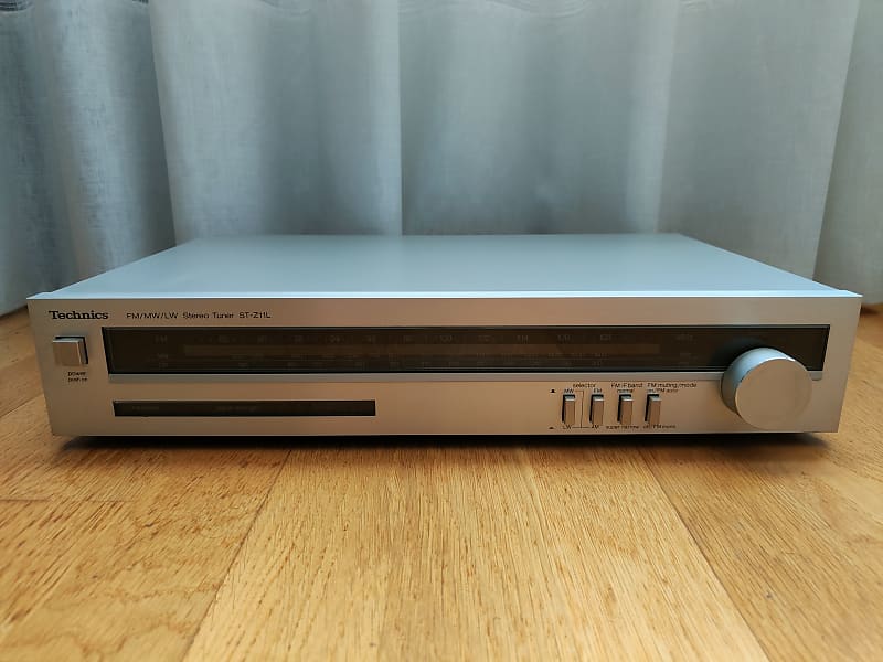 Vintage Technics ST-Z11L tuner image 1