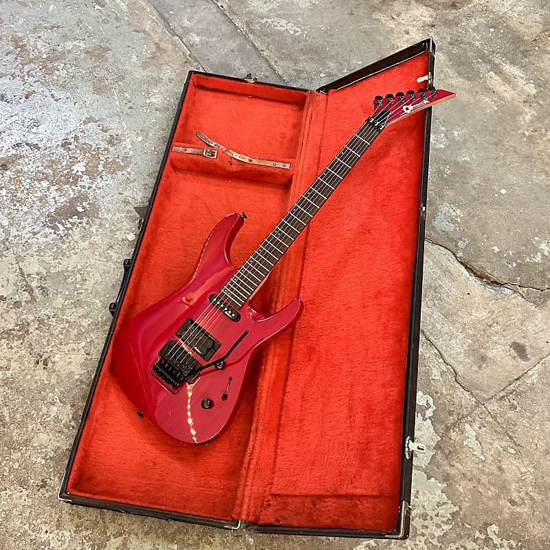 Charvel SDK-080-SH c 1990 - Cherry red original vintage MIJ Charvel SDK-080-SH c 1990 - Cherry red original vintage MIJ
