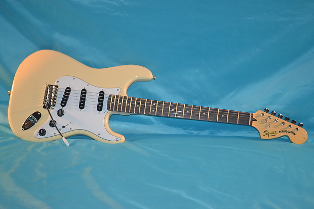 Squier Vintage Modified Stratocaster '70s, Duncan Designed Squier Vintage Modified Stratocaster '70s, Duncan Designed