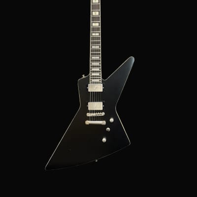 Rivolta Guitars COMBINATA VII/Tor •Black Rivolta Guitars Combinata VII - Toro Black and Gold - Offset