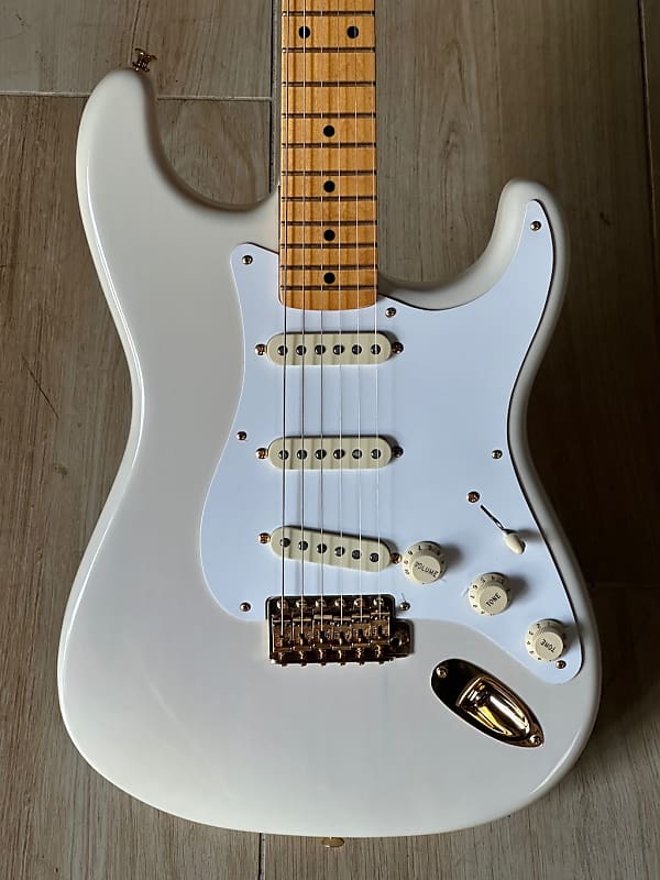 Fender Stratocaster アニバーサリーエディション Fender American Standard Stratocaster 60th Anniversary Candy