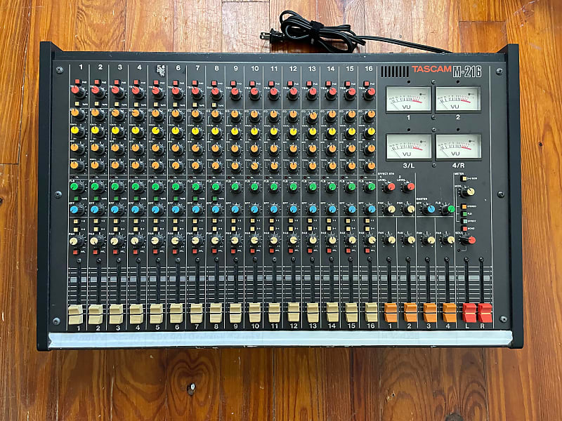 TASCAM M216 16 Channel Analog Mixer Reverb