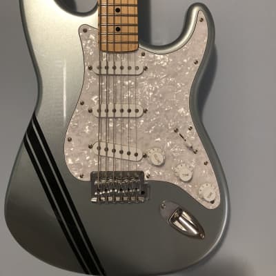 Fender Stratocaster 2019 Silver image 2