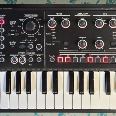 Roland JD-Xi 37-Key Analog/Digital Crossover Synthesizer 2015 - Present - Black