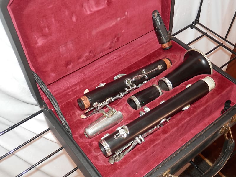 Buffet Crampon R13B 660 Professional Bb Clarinet with case and mouthpiece  Made in France used AS-IS