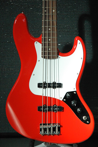 Squier Affinity Jazz Bass Race Red Reverb